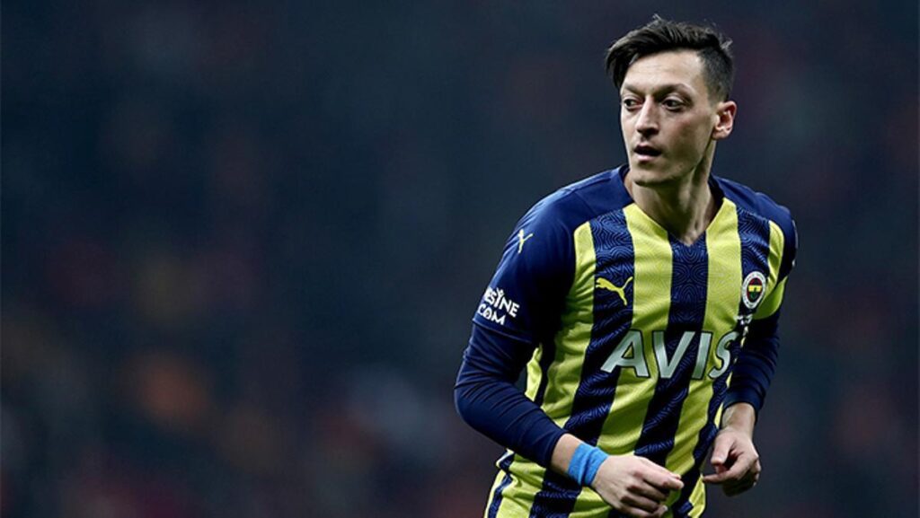 MESUT OZIL