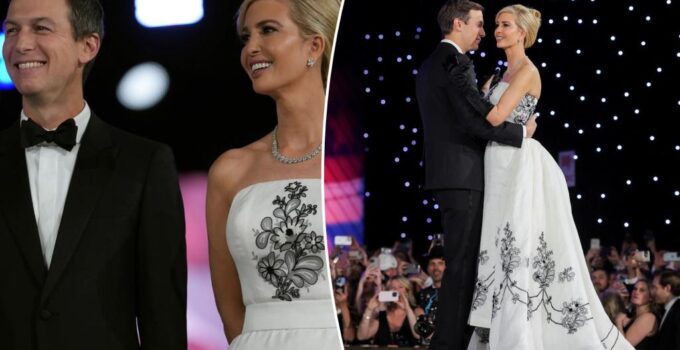 Robe blanche à motifs floraux noirs d'Ivanka Trump à bal