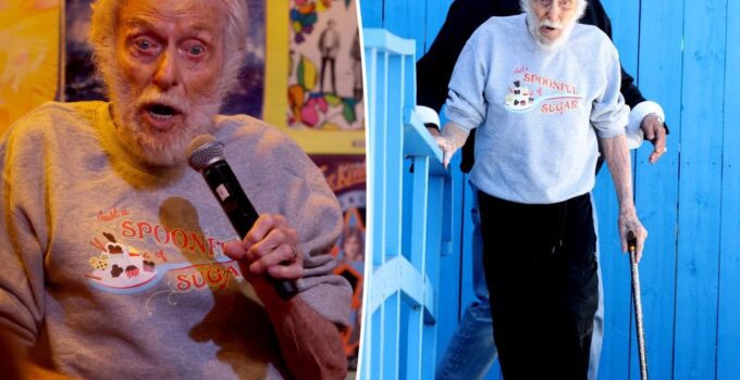 Dick Van Dyke, 99 ans, révèle le "malédiction" de vivre